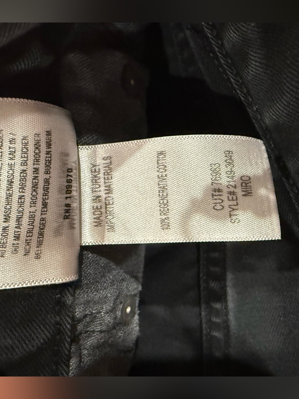 Citizens of Humanity Miro Relaxed Jeans in Washed Black - Picture 10 of 10